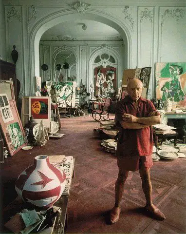 Pablo Picasso — Photos - In castle Vauvenargues, 1956 year